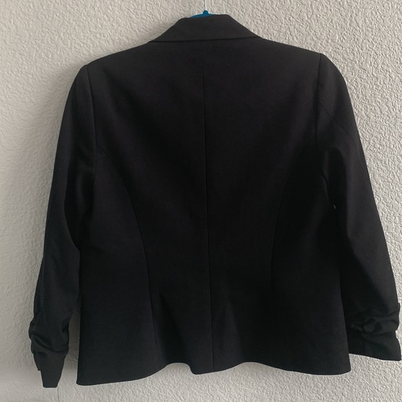 Jacket - Picture 4 of 9